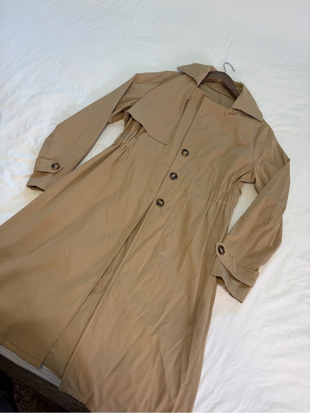 Women’s Classic Tan Trench Coat with Cinched Waist